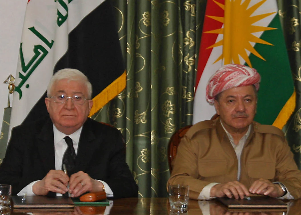 Iraqi President Fuad Masum (L) meets with Iraqi Kurdish president Massud Barzani at the house of late Iraqi president Jalal Talabani in Dokan, some 70 kilometres northwest of Sulaimaniyah. (AFP)