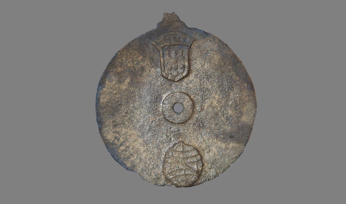A handout picture released on October 24, 2017 by Blue Water Recoveries shows the world’s oldest maritime astrolabe, which guided Portuguese explorers on a perilous voyage to India at the beginning of the 16th century. (Blue Water Recoveries via AFP)