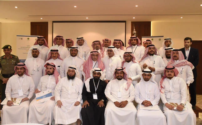 Participants pose for a souvenir picture during the closing of the training program on the "Role of Doctors in Preventing Drugs and Raising Awareness Among Youth" in Riyadh on Thursday. (SPA)