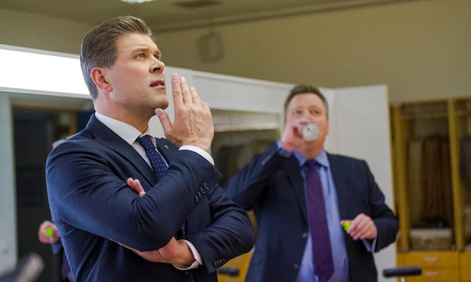 Iceland’s president in talks with party leaders on new coalition