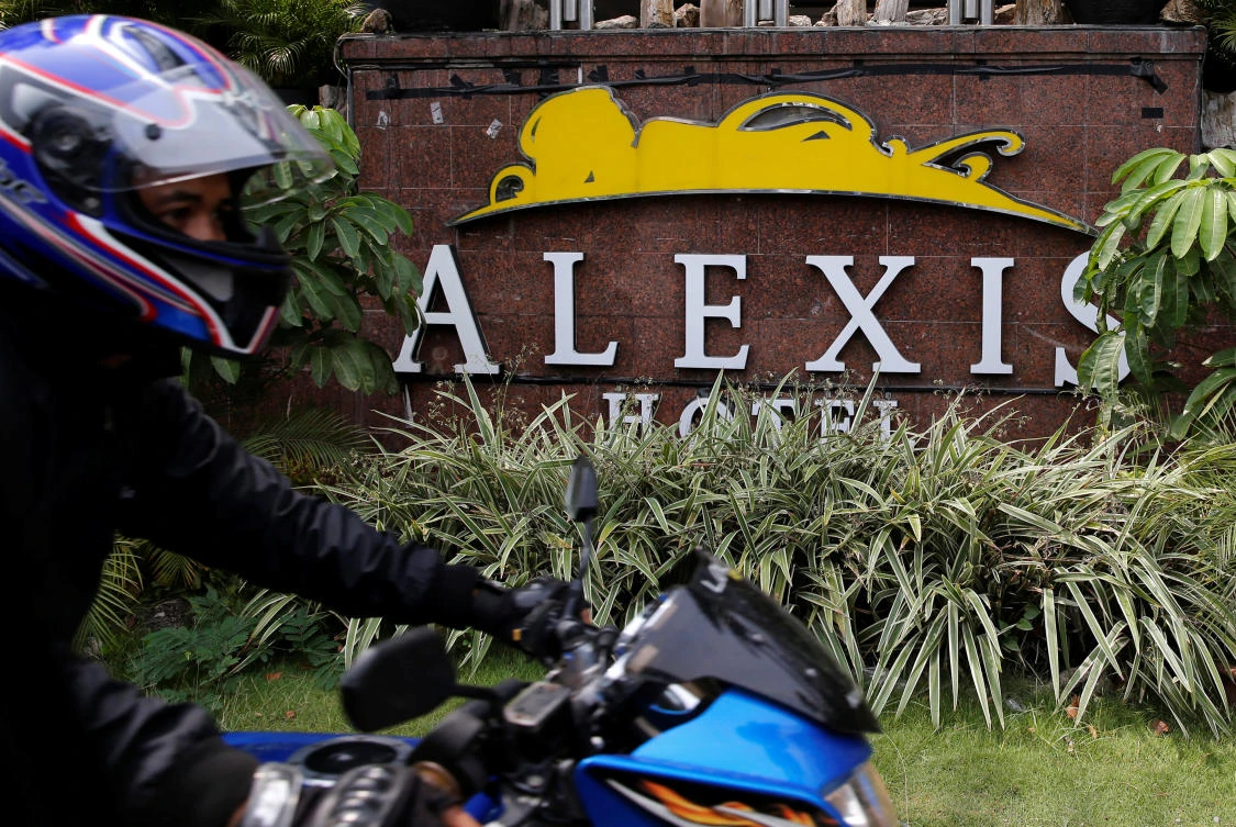 A motorist drives past the Alexis Hotel in Jakarta, Indonesia, October 19, 2017. (Reuters)