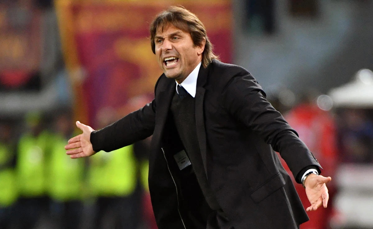 Chelsea’s Italian head coach Antonio Conte reacts during the UEFA Champions League football match between AS Roma vs Chelsea at the Olympic Stadium in Rome on October 31, 2017. (File photo by AFP)