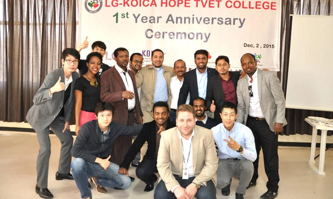 Through volunteering, LG provides computer education for immigrant and disabled women.
