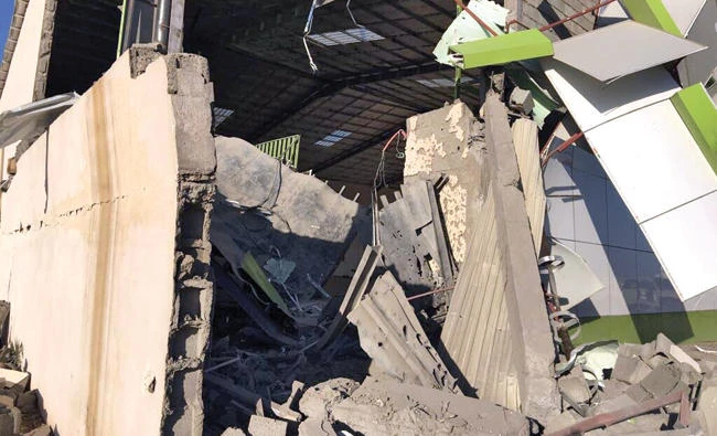 A building destroyed by Houthi shelling in Najran. (SPA)