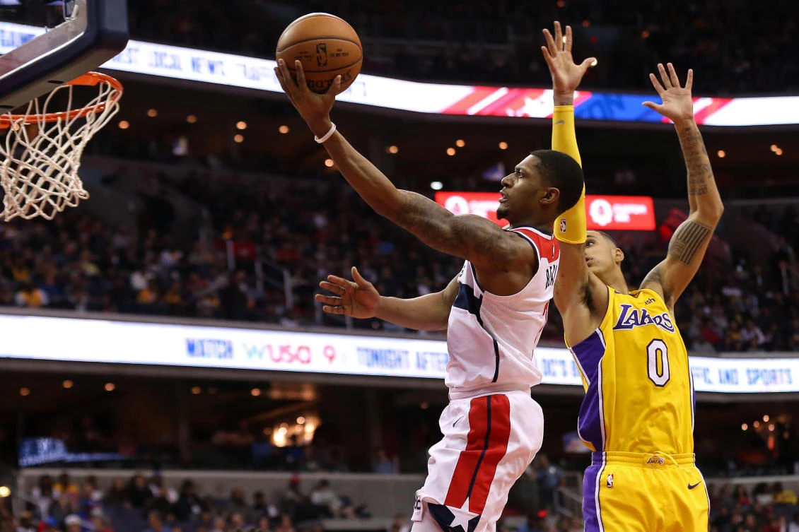 Washington Wizards guard Bradley Beal shoots against the Los Angeles Lakers. (USA TODAY Sports)