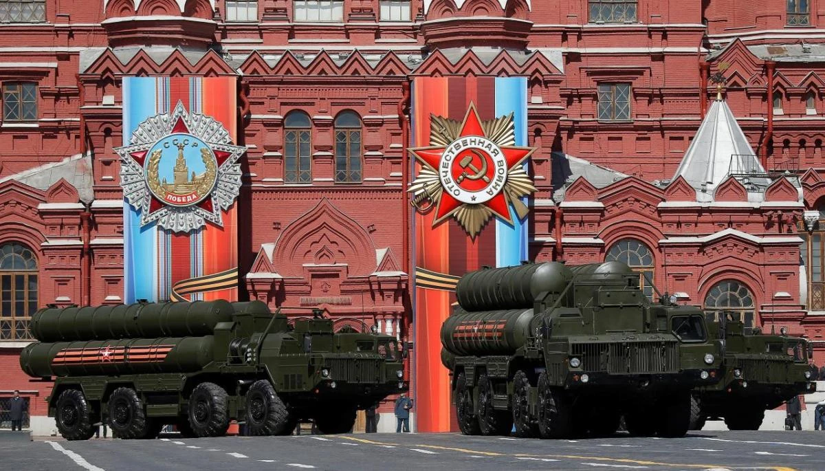 Above, Russian S-400 surface-to-air missile systems on display during the Victory Day parade in May 2016. Ankara said that the purchase of Russian S-400 surface-to-air missiles has been completed. (Reuters)