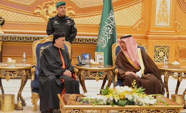 Patriarch Bechara Al-Rahi talks with Saudi Minister of State for Arab Gulf Affairs Thamer Al-Sabhan. (SPA)