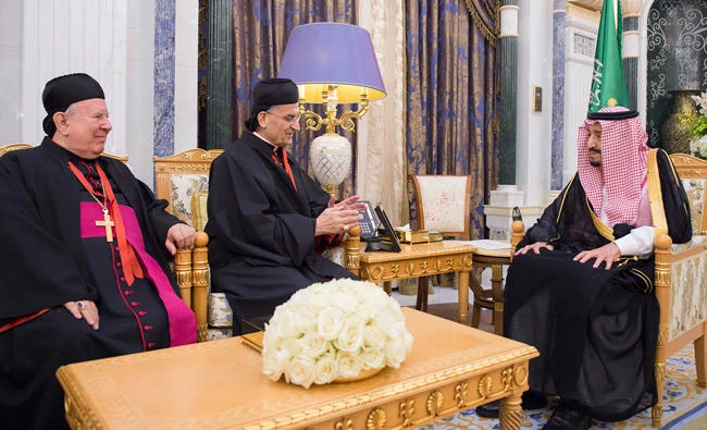 King Salman receives Lebanon’s Maronite Catholic Patriarch Bechara Al-Rahi in Al-Yamamah Palace in Riyadh. (SPA)