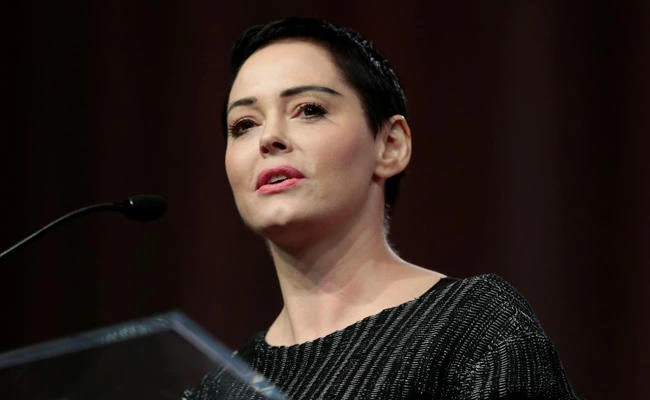Actress Rose McGowan speaks at a Women's Convention in Detroit, Michigan, US, on October 27, 2017. (REUTERS/Rebecca Cook/file photo)