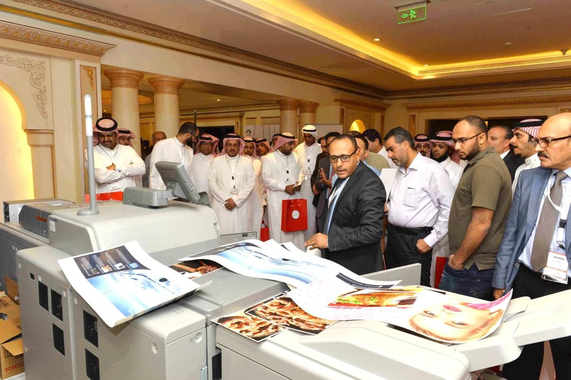 The agreement was signed by El-Ajou Group Trading Company at the Movenpick
Hotel in Riyadh.
