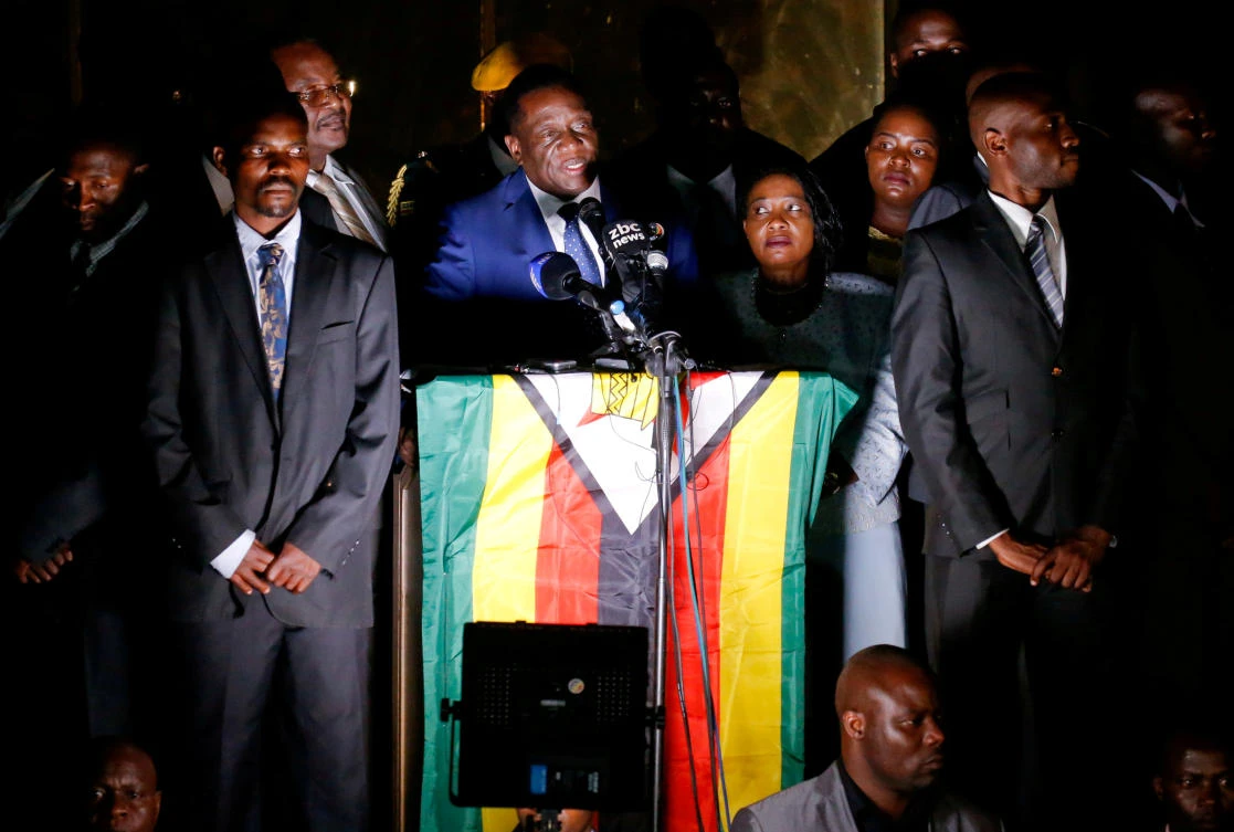 Zimbabwe’s new President Emmerson Mnangagwa, who is replacing Robert Mugabe, addresses supporters in Harare, Zimbabwe, Nov. 22, 2017. (REUTERS/Mike Hutchings)