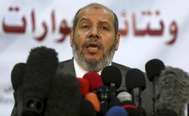 Khalil al-Hayya, a senior Hamas official, speaks during a press conference in Gaza City, Monday, Nov. 27, 2017. The Islamist group Hamas is vowing to expand its militant activities in the West Bank in response to demands for its disarmament in Gaza. (AP Photo/Adel Hana)