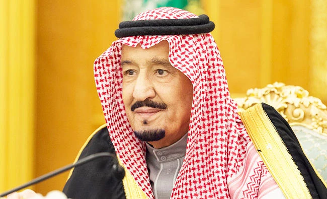 King Salman chairs the Cabinet meeting at Al-Yamamah Palace in Riyadh on Tuesday. (SPA)