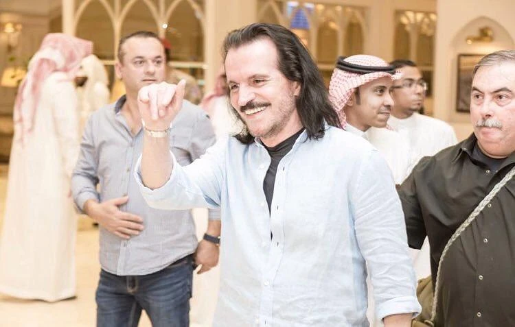 Greek musician Yanni arrived at King Abdul Aziz International Airport in Jeddah on Tuesday along with his daughter. (Photo courtesy: social media)