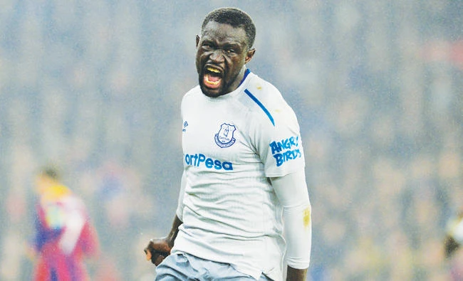 Niasse pays the penalty for diving drama