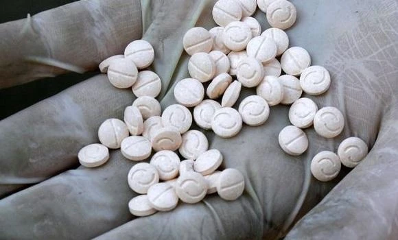 Saudi Border Guards prevented an attempt to smuggle 745,000 Captagon tablets, similar to above, during a patrol off the waters of Tabuk. Photo for illustration purposes only. (Reuters)