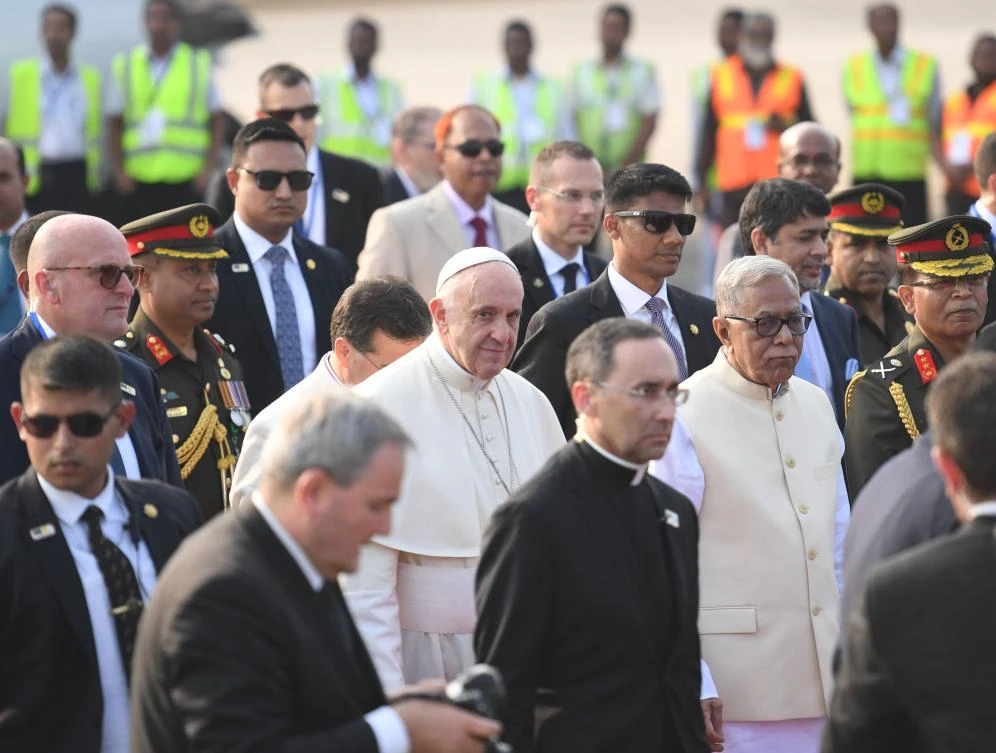 Pope Francis arrives at the airport in the Bangladeshi capital Dhaka on November 30, 2017. (AFP)