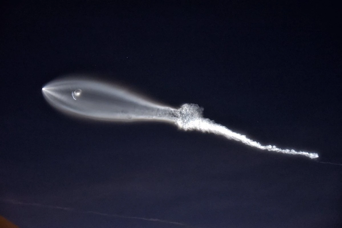 December 22, 2017 — SpaceX's Falcon 9 rocket lifts off in the air, as seen from Santa Monica, California. (REUTERS)
