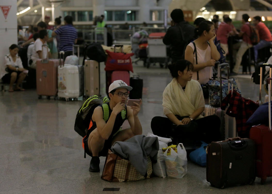 Airlines limit Bali flights to guard against volcanic ash from Mount Agung eruption