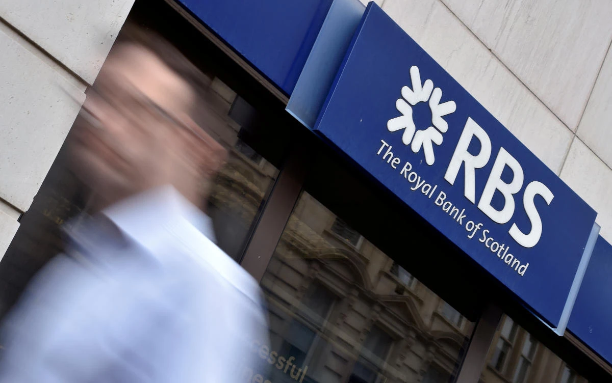 RBS axes further 259 British branches as it expands e-banking