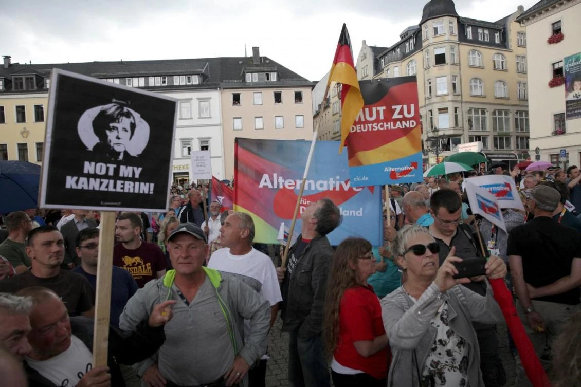 German far-right to pick new leaders as protesters rally