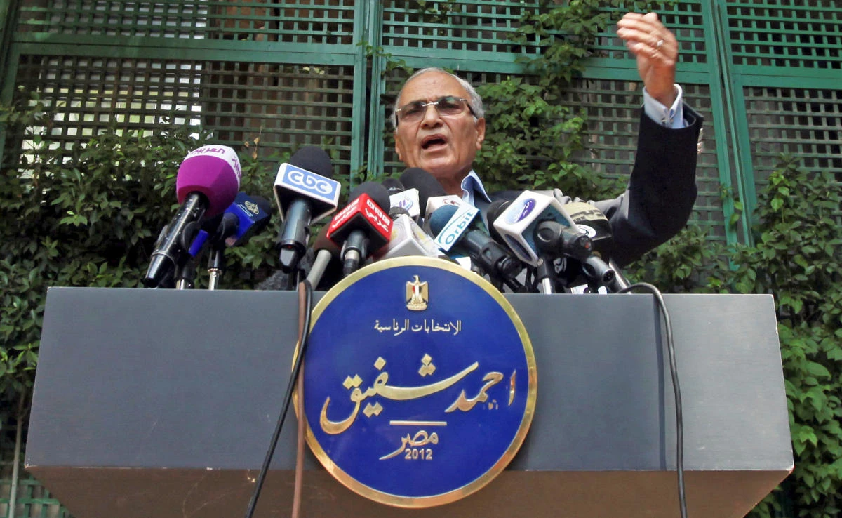 UAE ‘deporting’ Egypt presidential hopeful Shafiq to Cairo