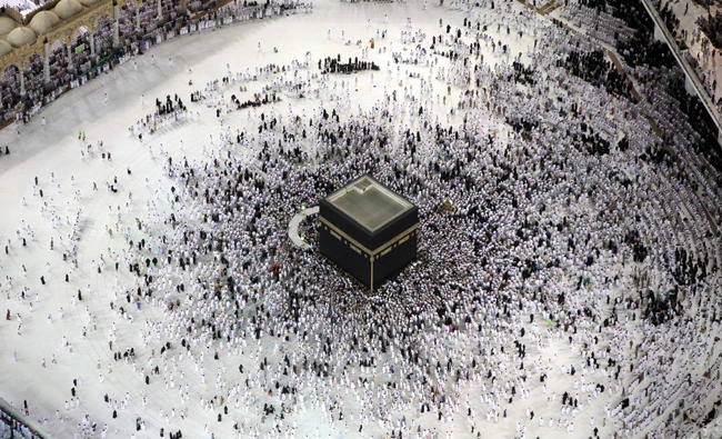 Worshipers at the Grand Mosque in Makkah. (AFP)