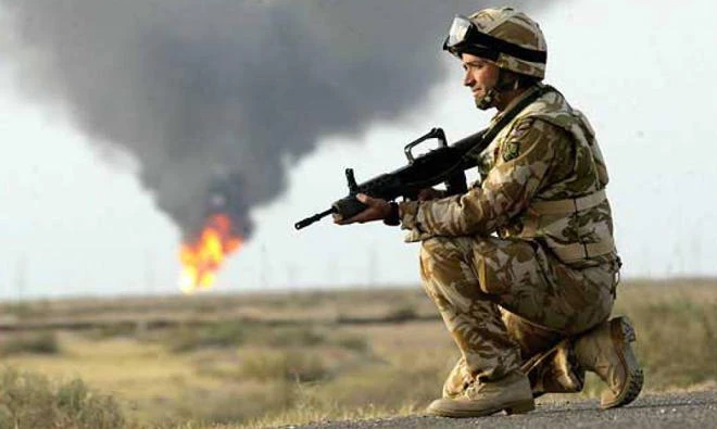 A British soldier near the North Ramala oilfields in Iraq. (File photo/Reuters)