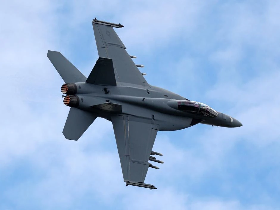Canada to cancel plan to buy Boeing Super Hornet fighters amid trade dispute