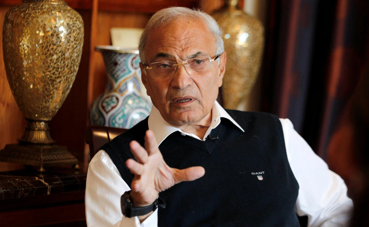 In this file photo, Egypt’s former prime minister Ahmed Shafik speaks during an interview with Reuters at his residence in Abu Dhabi, Feb.6, 2013. (REUTERS)