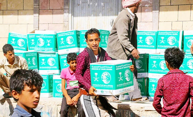 KSRelief gives vital medicine to Yemen Health Ministry