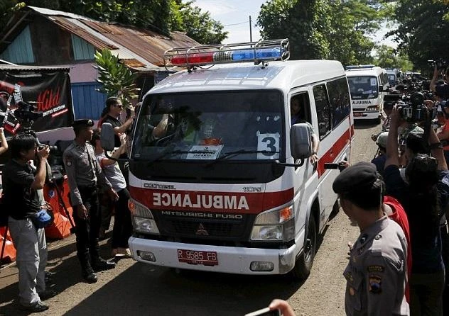 Rickety passenger buses and jeeps, lack of safety signs, poor law enforcements and reckless driving have been blamed for many road tragedies in the Philippines. (File photo: Reuters)