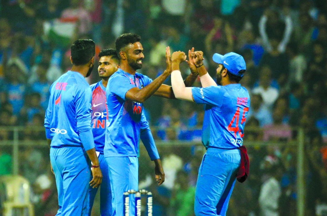 India were good in white-ball cricket but even better with the red ball this year. Pakistan (R) were the kings of the Champions Trophy, emerging shock winners of the tournament held in England. (AP)