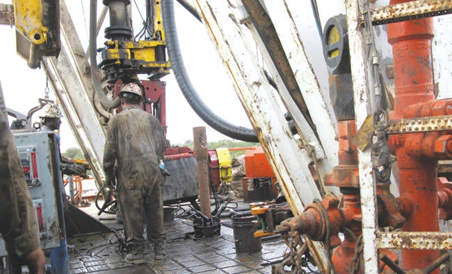 Workers hired by US oil and gas company Apache Corp. drill a horizontal well in the Wolfcamp Shale in west Texas Permian Basin near the town of Mertzon. The US shale sector may not proveas much of a threat to Gulf oil producers as previously feared according to energy analysts. (Reuters)
