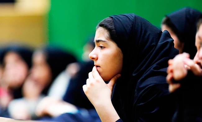 Iran bans English in primary schools after leaders’ warning