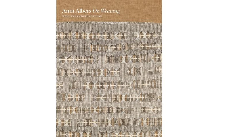 The art on show in this book celebrates not only the wonder and dynamism of fiber, but also the beauty and mystery of life itself.
