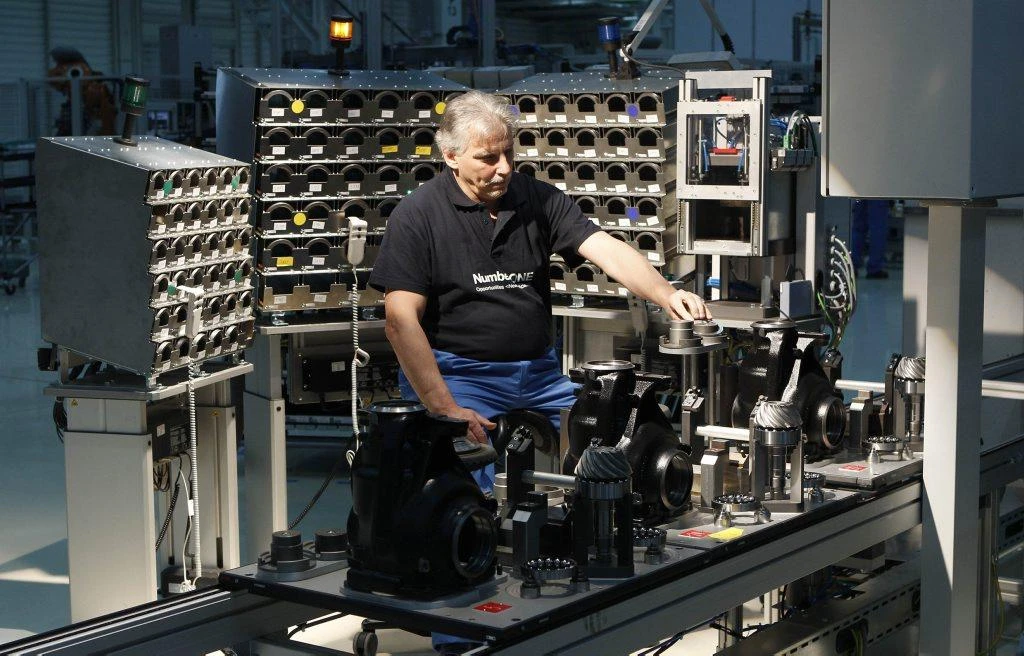 German factories registered a 0.4 percent drop in orders in November. (Reuters)