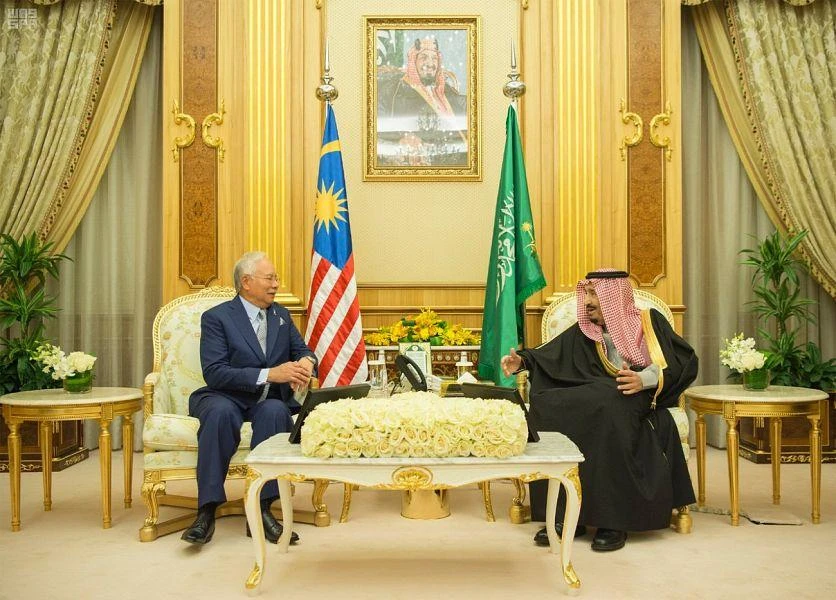 Saudi Arabia’s King Salman meets with Malaysian Prime Minister. (SPA)