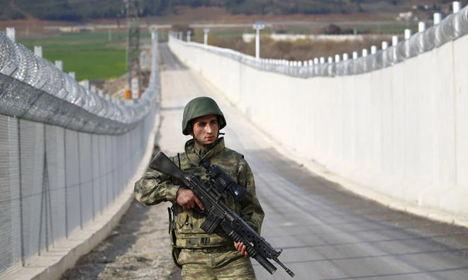 Turkey to complete wall along Iranian border by spring 2019