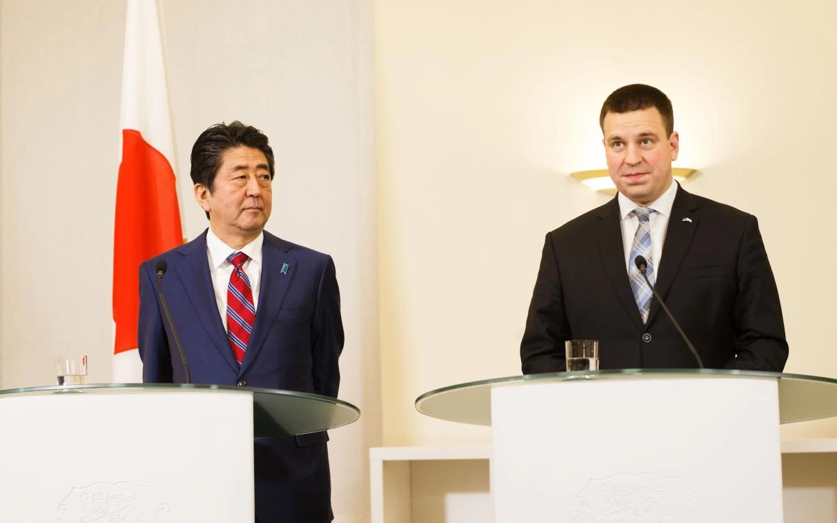 Japan’s Prime Minister Shinzo Abe (L) and his Estonian counterpart Juri Ratas (R) address a press conference in Tallinn, Estonia on January 12, 2018. Japan’s prime minister arrived in Estonia, his first stop on a tour of the Baltic states and other European nations as he seeks to drum up support for his hawkish stance on North Korea. (AFP)