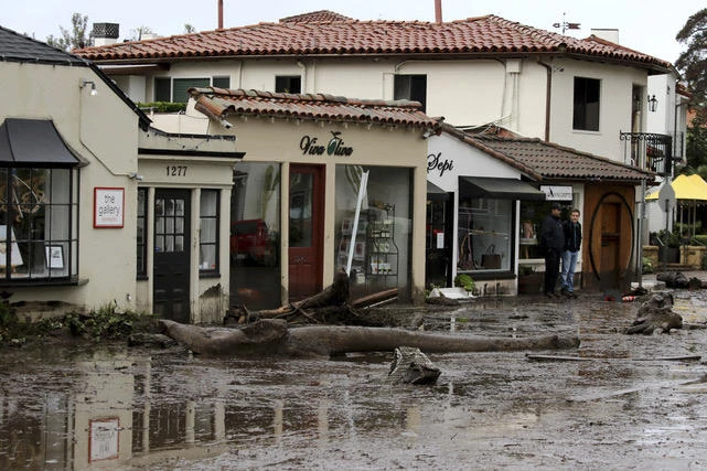 Twenty dead as search for California mudslide survivors grinds on