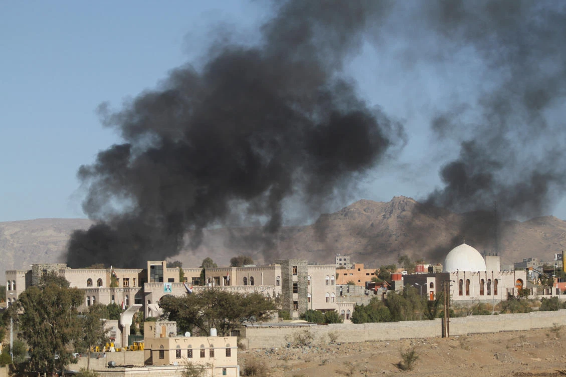 Smoke rises after an airstrike on the military site in Sanaa, Yemen January 11, 2018. (Reuters)