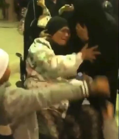 Screen grab of Saudi family’s emotional goodbye to loyal domestic worker of 33 years. (Twitter/ @zidankkzidan)