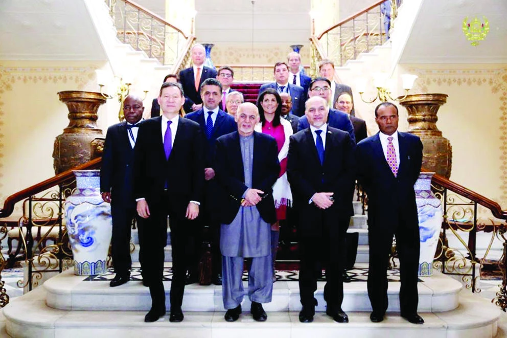 Afghan President Ashraf Ghani with UNSC officials. (AN photo)