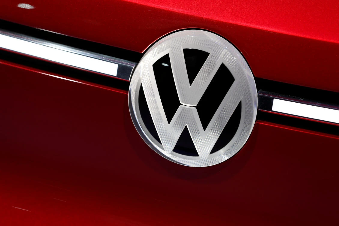 In race for pole position, Volkswagen says vehicle sales up 4.3% in 2017
