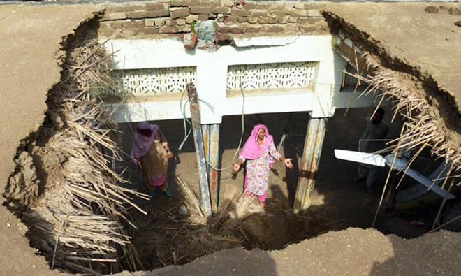 Pakistan says cross-border Indian fire kills 2 women