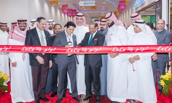 The outlet was inaugurated by Wajih Malibari in the presence of several high-ranking
officials from various government departments, representatives from
local business community and prominent citizens.