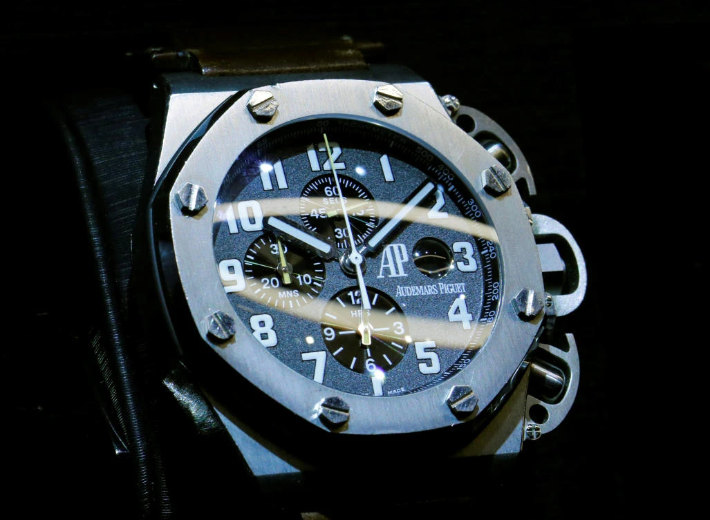 Luxury watchmaker Audemars embraces pre-owned market