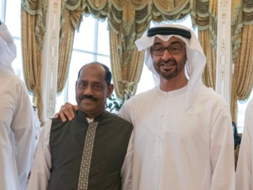 VIDEO: Abu Dhabi Crown Prince honors loyal staff member