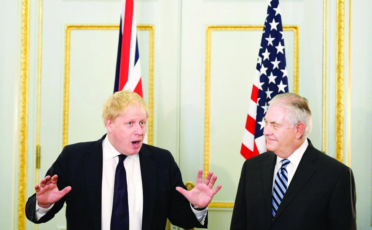 Tillerson visits US Embassy in London after Trump snub